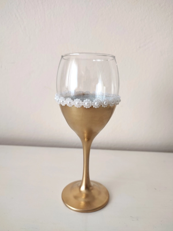 čaša za vino za crkveno venčanje